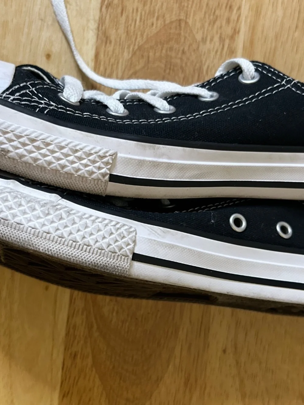 YOUTH Converse All Star Canvas Low Top Lace-Up Sneakers Black/White Kids US 2.5